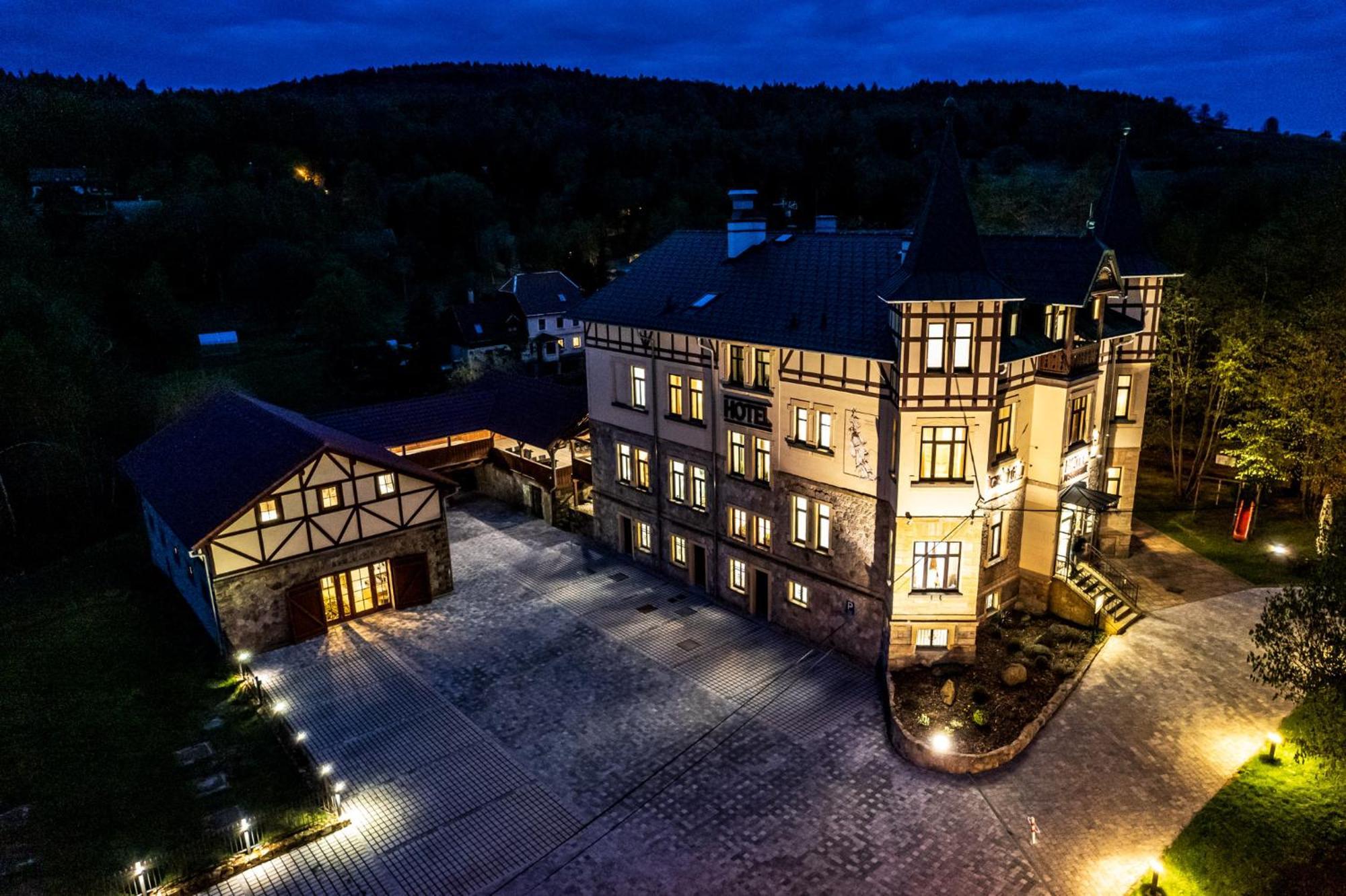 Hotel Svycarsky Dum Sneznik Exteriör bild
