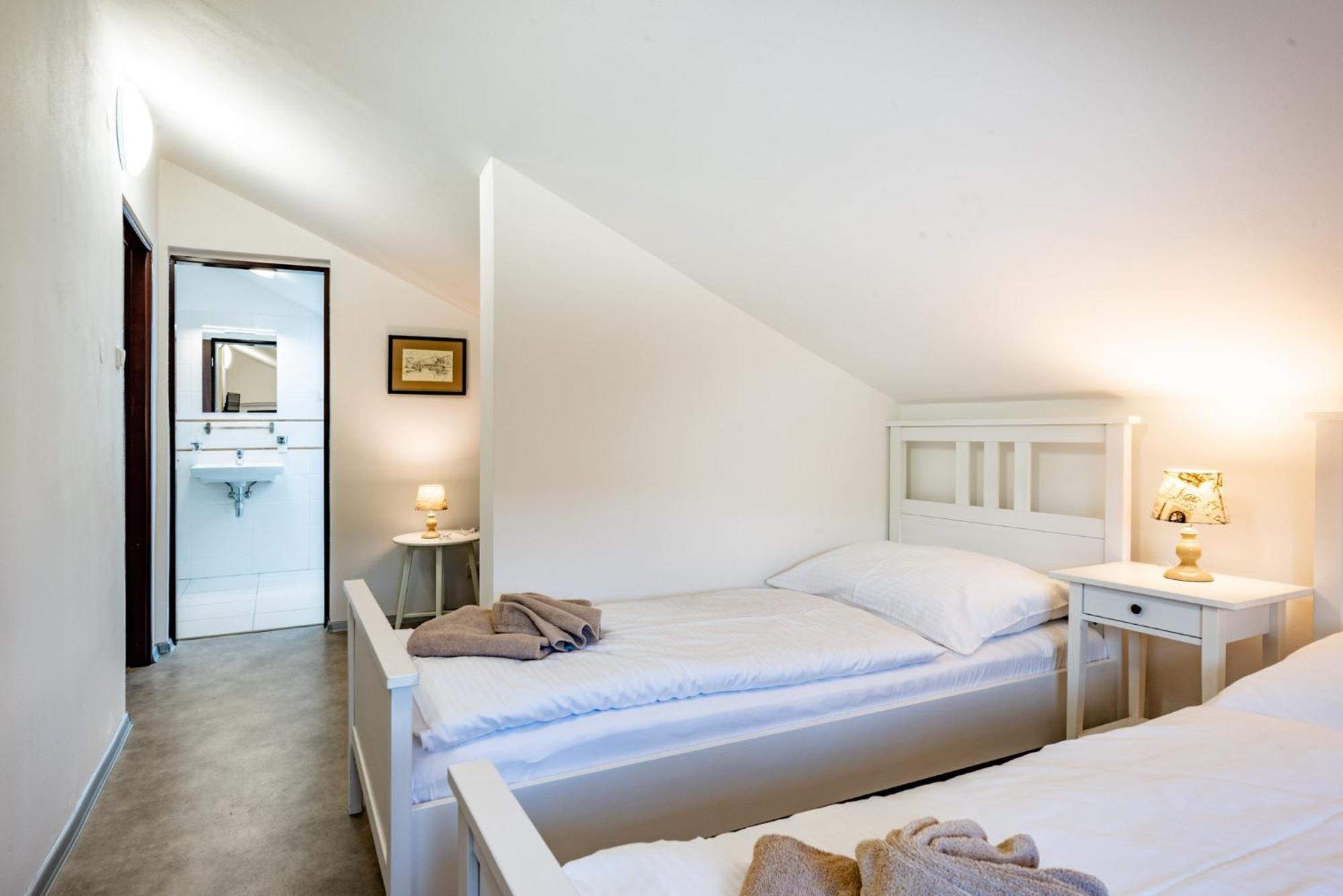Hotel Svycarsky Dum Sneznik Rum bild